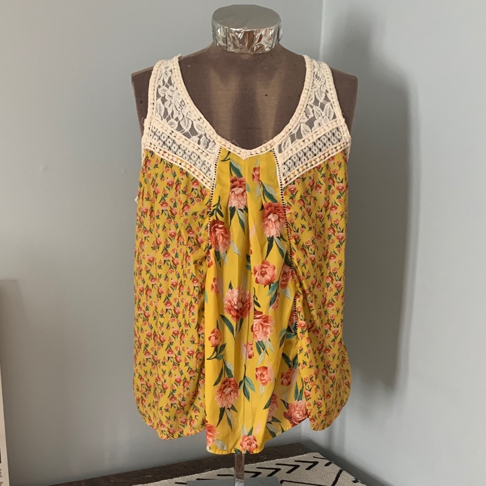 Skyler + Jade Floral Lace Trim Sleeveless Blouse 2X